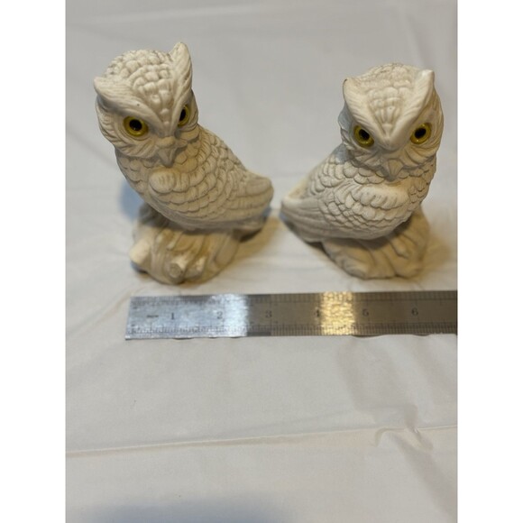 A Pair of Vintage Alabaster White Owl Figurine Yellow Eyes Made In Italy - Picture 7 of 8